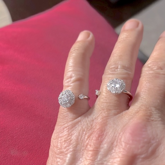 Spinner ring sterling silver plated , cz Diamond adjustable new!!! - Picture 4 of 9